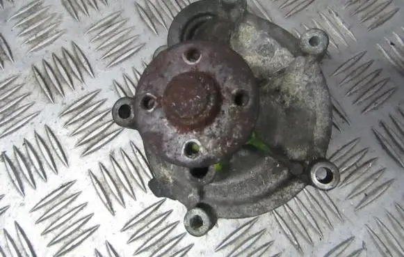 Mercedes-Benz C W203 Water pump r2712010201