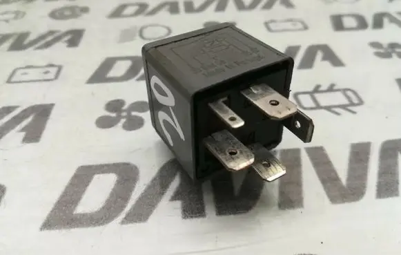 Volkswagen Jetta V Other relay 1J0906381 V23134-B63-X363
