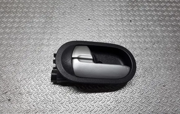 Mitsubishi Colt Front door interior handle