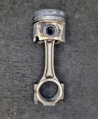Audi A4 S4 B7 8E 8H Piston with connecting rod 03G107065J 038198401F