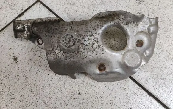 Mazda CX-9 Exhaust heat shield