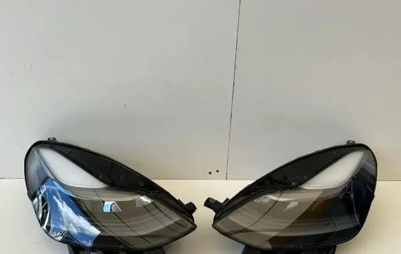 Tesla Model Y Headlights/headlamps set 1514952 1514953