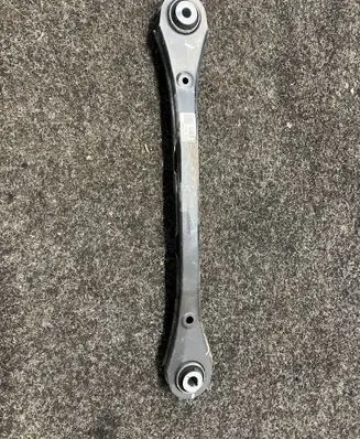 Rear upper control arm/wishbone