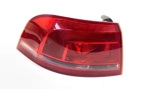 Volkswagen PASSAT B7 Rear/tail lights 3AF945095C