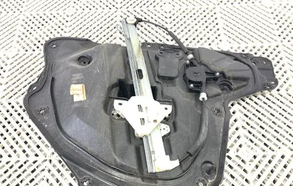 Mazda 3 II Front door window regulator with motor