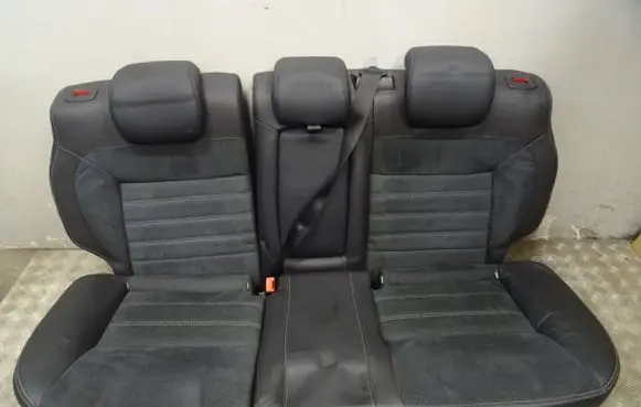 Ford Mondeo MK IV Second row seats