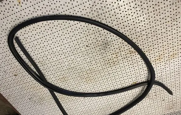 Microcar M.GO Front door rubber seal 