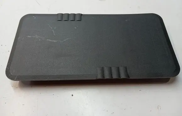 Mercedes-Benz GLS X166 Fuse box cover A1665404516