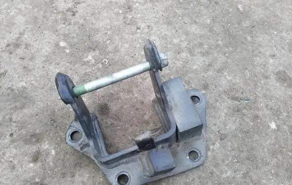 KIA Magentis Gearbox mounting bracket