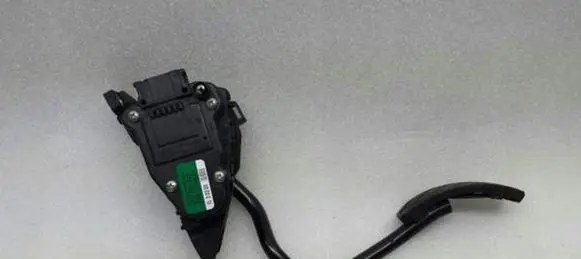 Audi A8 S8 D3 4E Accelerator throttle pedal 4E2723523