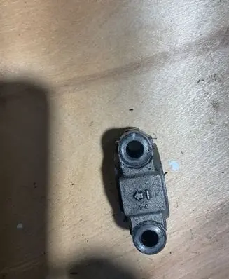 Mitsubishi Pajero Camshaft holder 