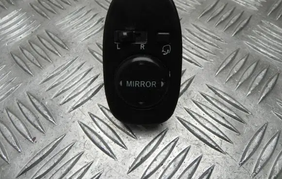 Lexus IS 200-300 Electric window control switch R516 T5956