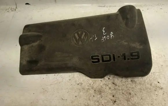 Volkswagen Golf III Engine cover (trim) 028103935B