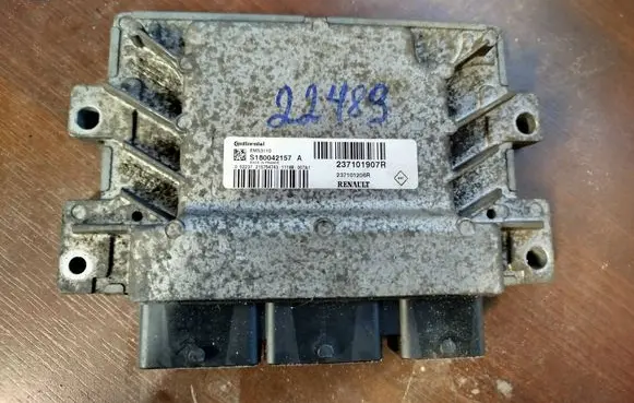 Renault Kangoo II Engine control unit/module 237101907r s180042157a