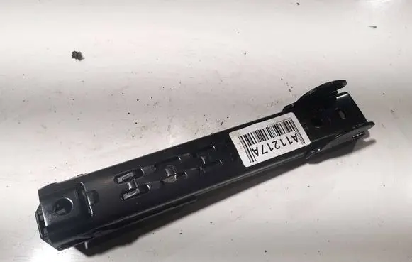 Volkswagen PASSAT B6 Seat belt adjustment rail 1T0857819
