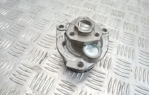 Opel Zafira A Water pump