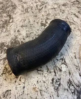 Nissan Juke I F15 Engine coolant pipe/hose