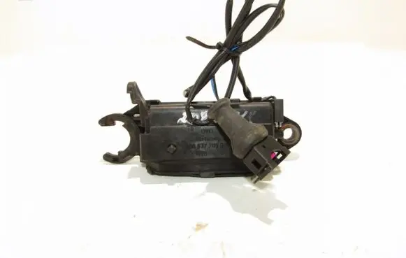 Audi A3 S3 8L Front door exterior handle 4A0837205