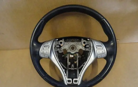 Nissan Qashqai Steering wheel
