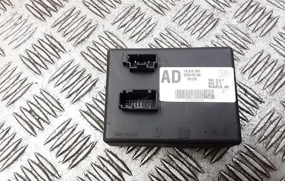 Opel Insignia A Tow bar trailer control unit/module 13310351