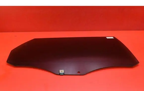Mitsubishi Grandis Rear door window glass