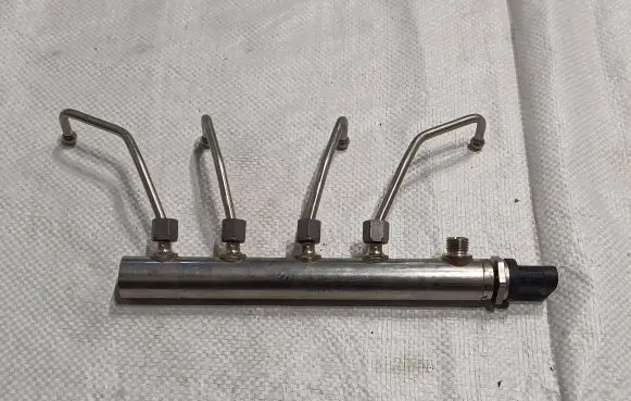 BMW 3 GT F34 Fuel main line pipe 7585411