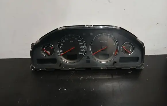 Speedometer (instrument cluster)