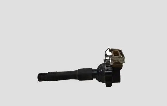 BMW 5 E39 High voltage ignition coil 1748017