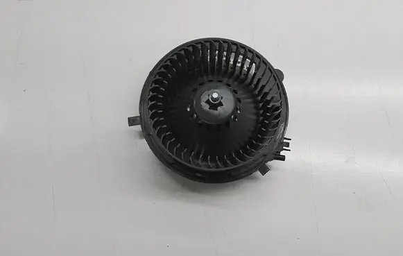 Volkswagen Tiguan A/C air flow flap actuator/motor 5WB819021A