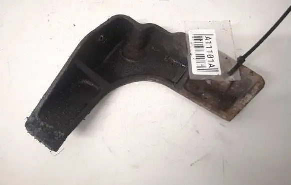 Peugeot 407 Engine mounting bracket 253751
