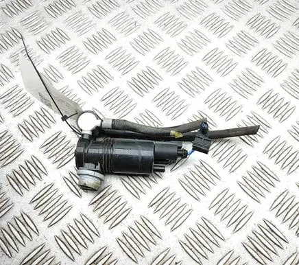 Volvo XC40 Windscreen/windshield washer pump 32237970