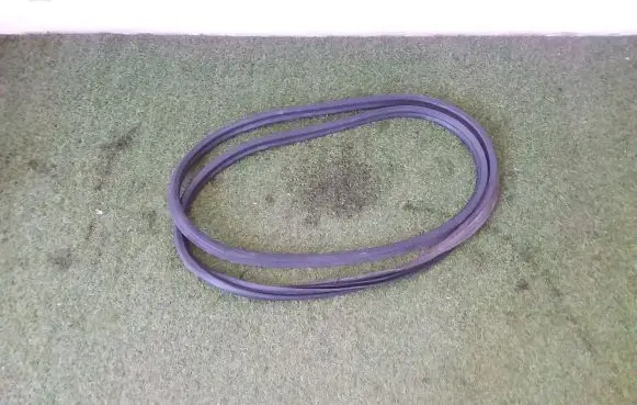 Trunk rubber seal (body)