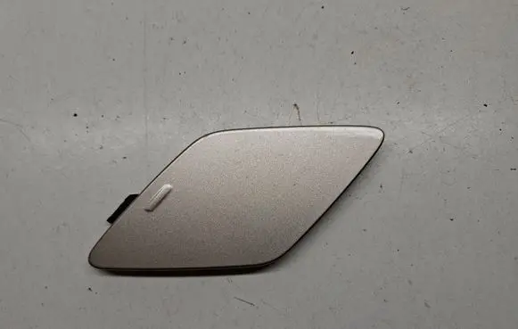Volvo XC60 Front tow hook cap/cover 32234934