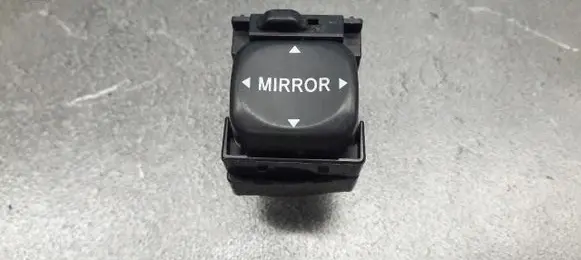 Toyota Yaris Verso Fog light switch 1835472