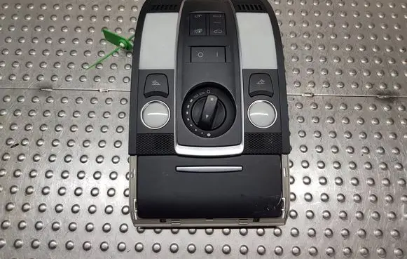 Audi Q7 4L Front seat light S26371271 4L0947135Q 4F0951177