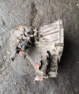 Toyota Yaris Manual 5 speed gearbox