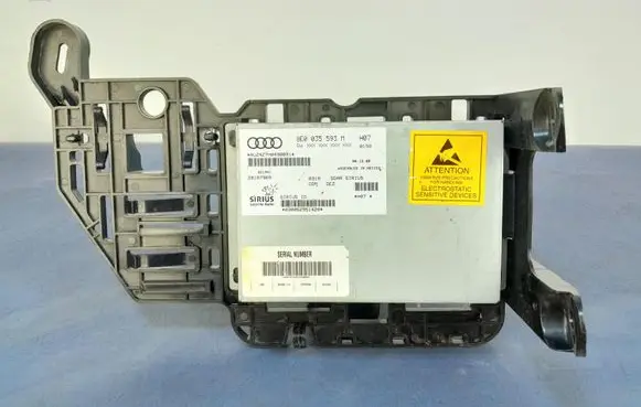 Volkswagen PASSAT CC Other control units/modules 8E0035593M