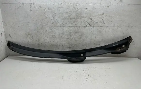 Porsche Macan (95B) Wiper trim 95B819403B