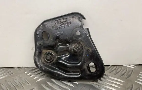Audi S1 Front door lock loop/hook striker 4G0823186
