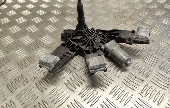Peugeot 308 Rear window wiper motor 9677680580