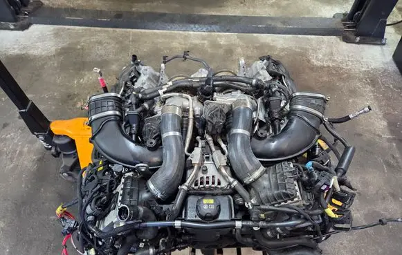 BMW 5 G30 G31 Engine N63B44C 860029009 20381902