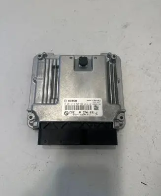 BMW 5 F10 F11 Engine control unit/module 0281019806 8574091 030712744