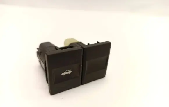 Ford Mondeo Mk III Tailgate opening switch 1S7T19B514AA 1S7T-19B514-AA