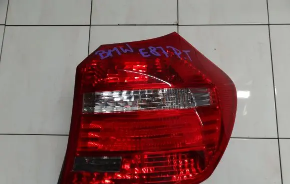 BMW 1 E81 E87 Rear/tail lights 6924502