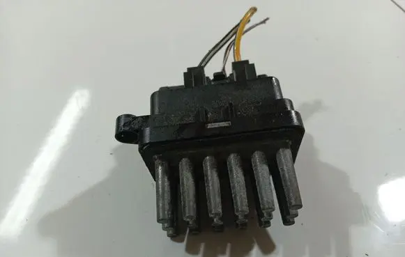 Heater blower motor/fan resistor