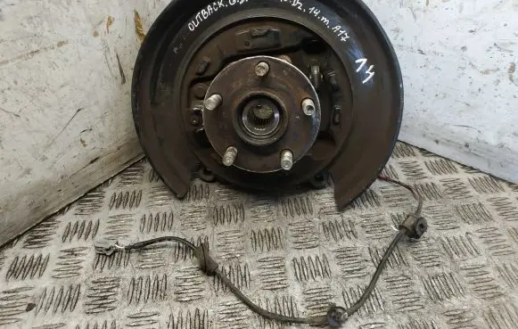 Subaru Outback Rear wheel hub