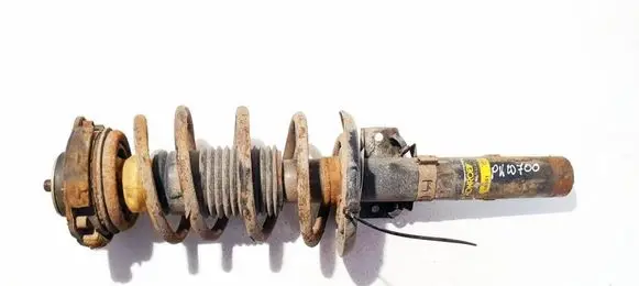 Volkswagen Polo IV 9N3 Front shock absorber/damper