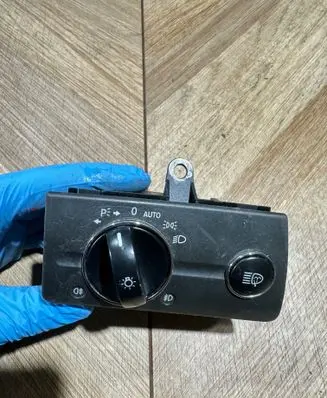 Mercedes-Benz E W211 Light switch 2115450104
