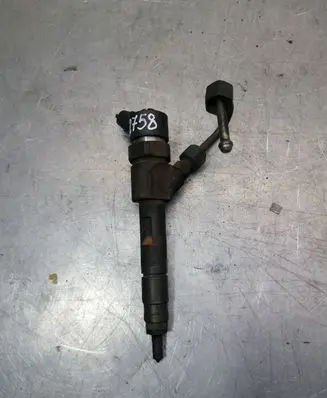 Nissan Primera Fuel injector 8200100272