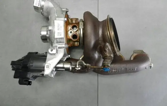 BMW 3 G20 G21 Turbo 8631904
